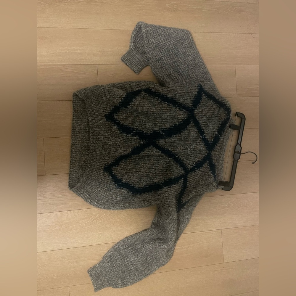 Bloomingdale's Gray Knit Sweater